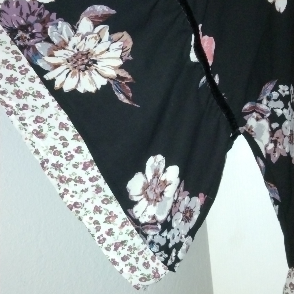 Plus Size Top - Picture 2 of 6